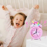 Réveil pédagogique licorne rose silencieux sans tic-tac pour chambre fille - Rituel Dodo.