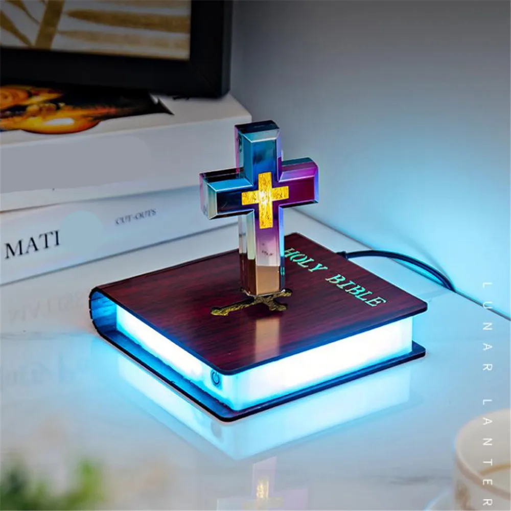 La Croix de Lumière – Lampe Spirituelle en Lévitation Magnétique sur Bible – Image 9