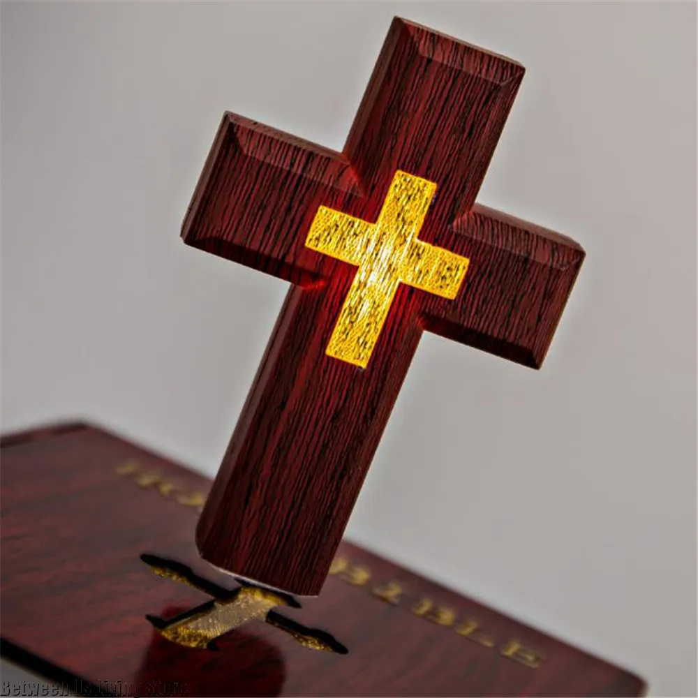 La Croix de Lumière – Lampe Spirituelle en Lévitation Magnétique sur Bible – Image 5