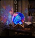 Veilleuse Coranique Galaxie 3D illuminée sur socle en bois avec Coran ouvert et chapelet de prière